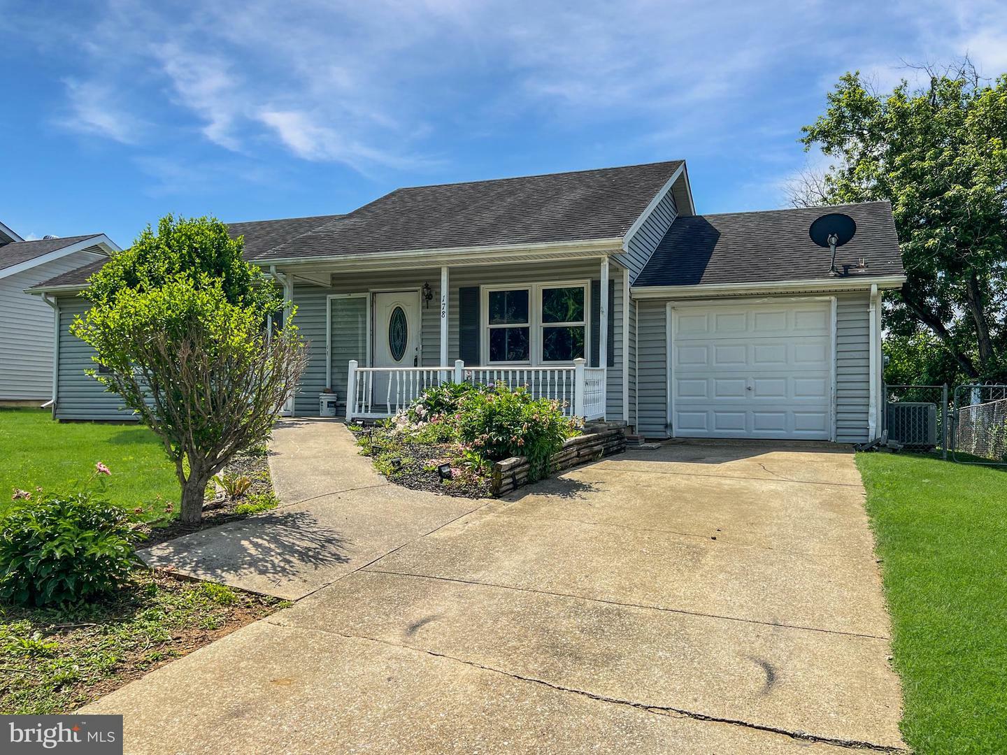 Property Photo: 178 Fulton Avenue WV 25414