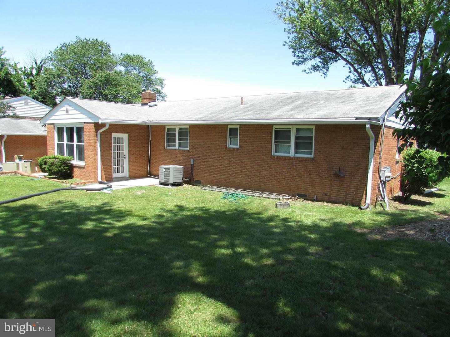 Property Photo: 11805 Chantilly Lane MD 20721