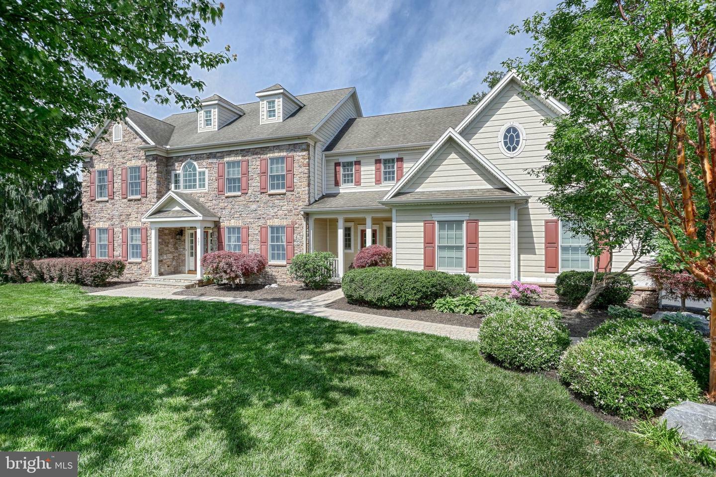 Property Photo: 401 Park Circle PA 17055
