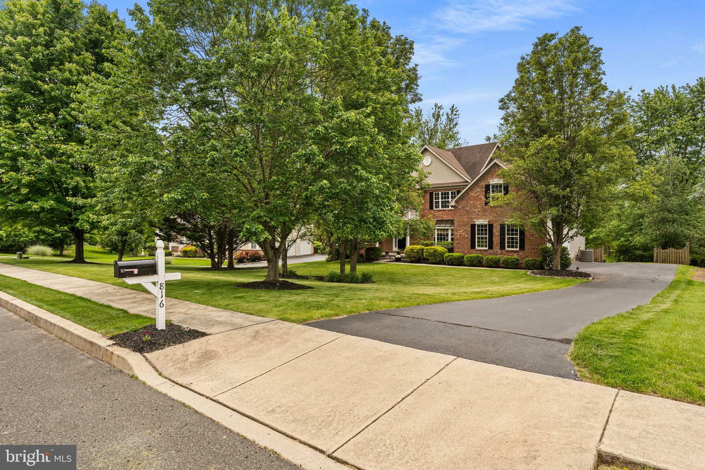 Property Photo: 816 Arbor Lane PA 19473