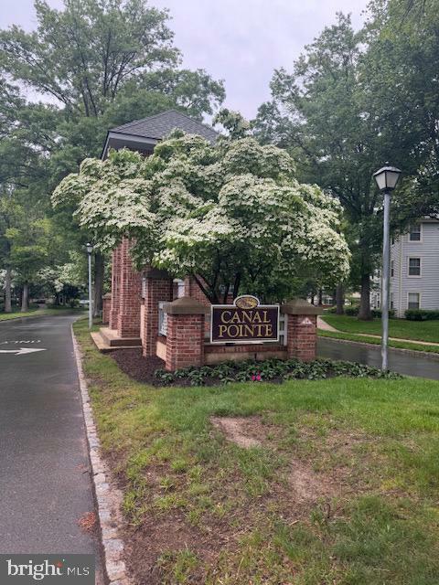Property Photo:  304 Trinity Court #11  NJ 08540 