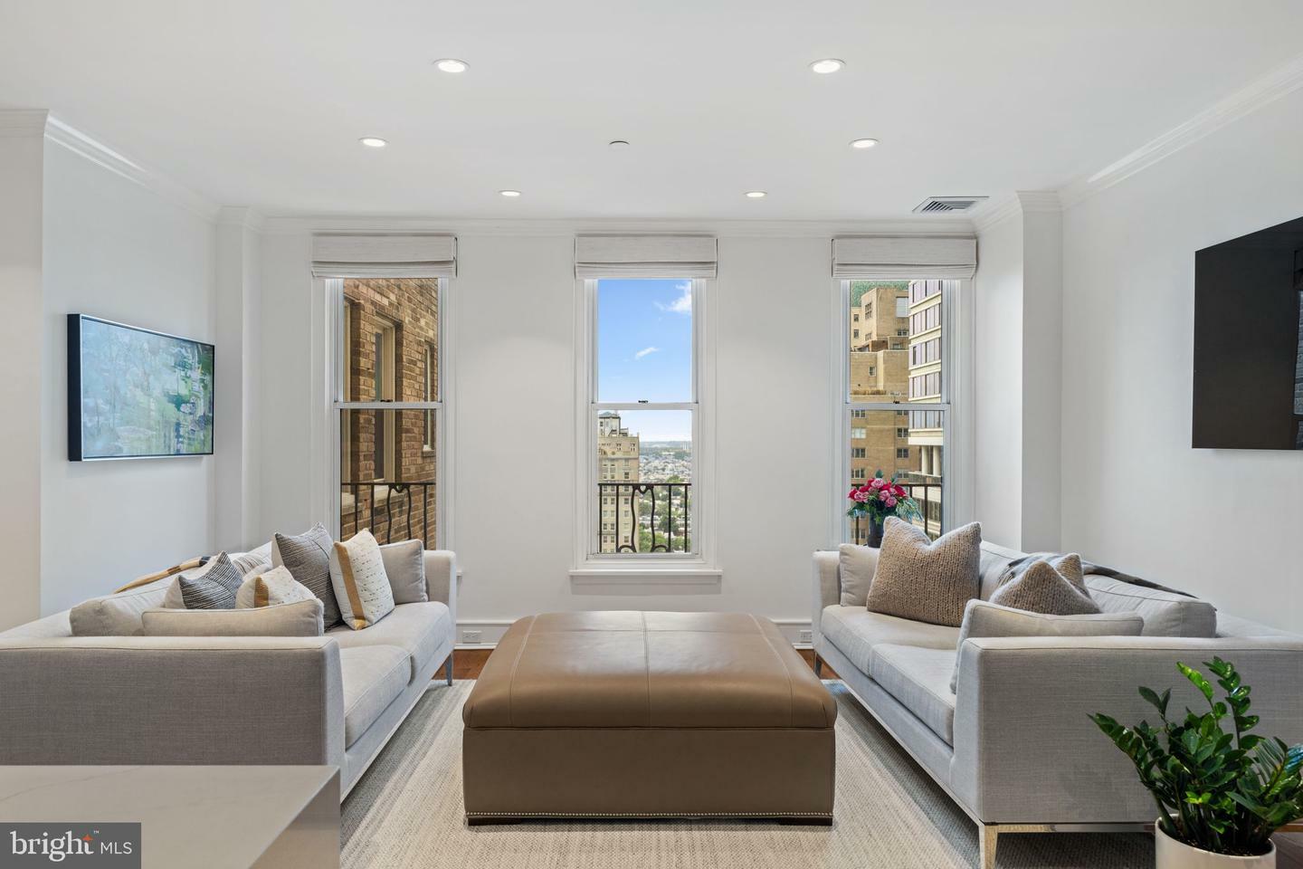 Property Photo: 1901 Walnut Street 20E PA 19103