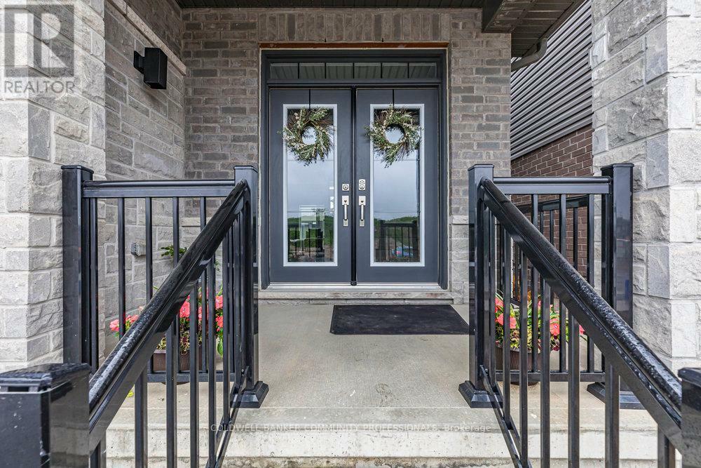 Property Photo: 33 Mair Avenue ON N3T 0T2