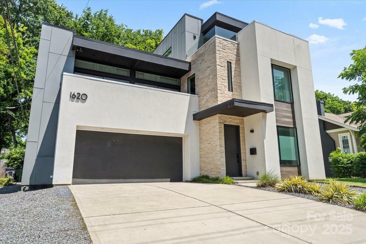 Property Photo:  1620 S Tryon Street  NC 28203 