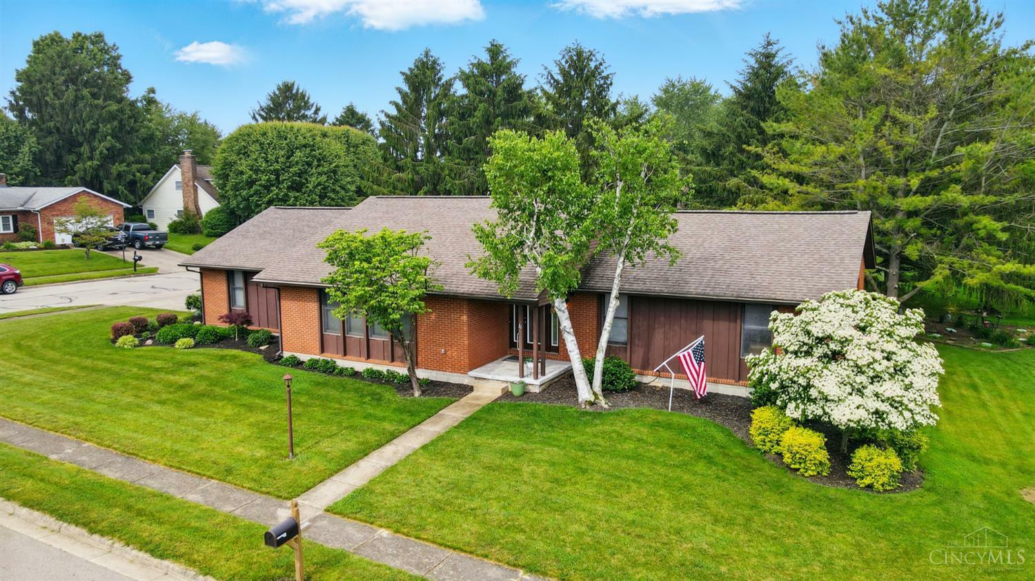 Property Photo: 21 Garden Circle OH 45177