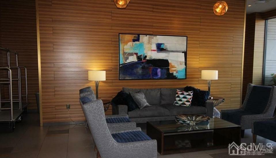 Property Photo: 110 Somerset Street 2108 NJ 08901
