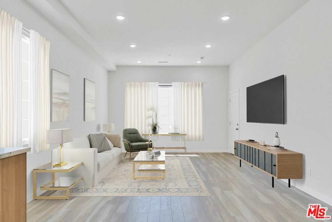 Property Photo:  5622 Willowcrest Ave  CA 91601 