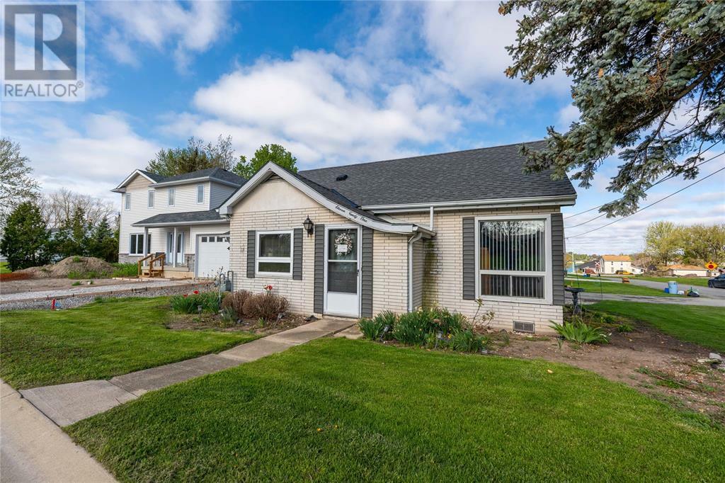 Property Photo: 1191 Emily Street ON N0N 1M0