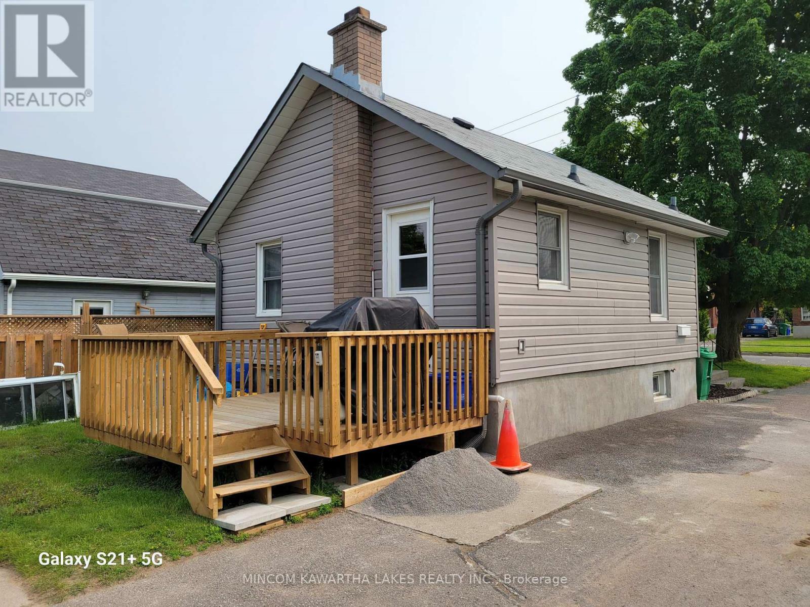 Property Photo: 889 Western Avenue ON K9J 5W1