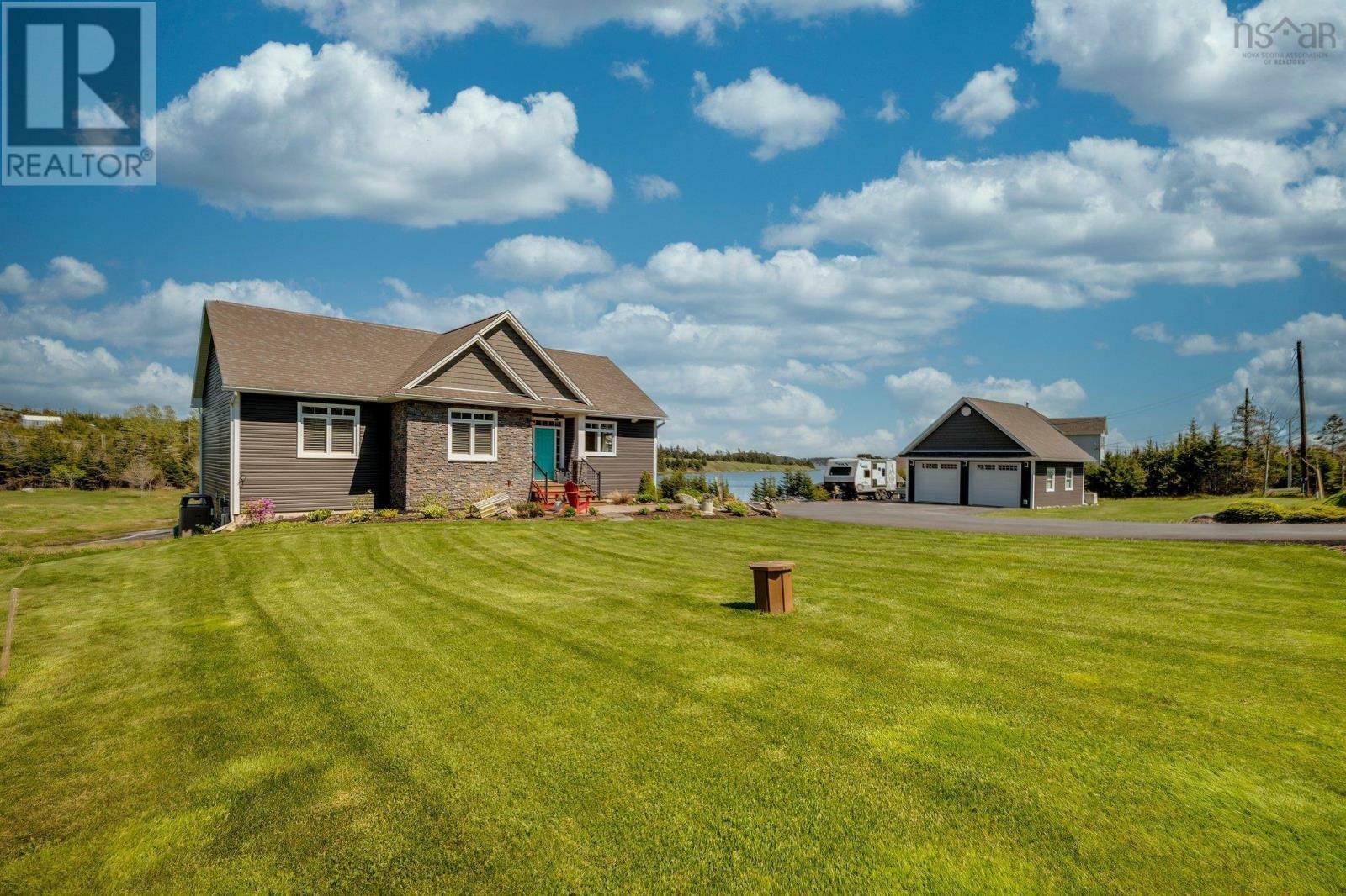 Property Photo: 124 Spruce Court NS B0J 2L0