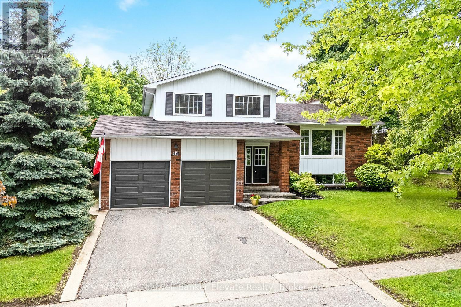 Property Photo: 11 Hillside Drive ON L7G 4W2
