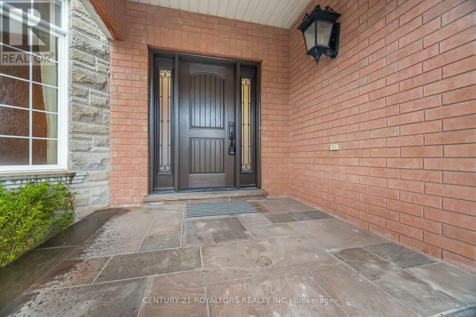 Property Photo: 67 Saint Hubert Drive ON L6P 1Y5