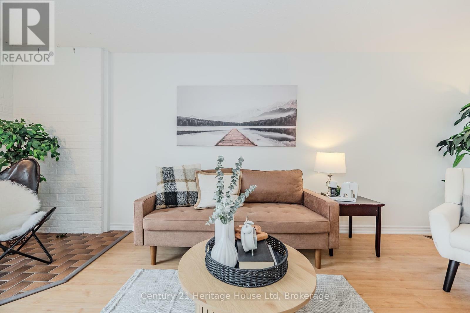 Property Photo: 1 Christopher Court ON N1G 4A1