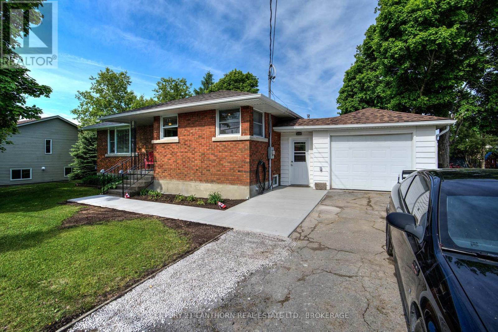 Photo de la propriété: 1189 Westbrook Road ON K7P 2V3