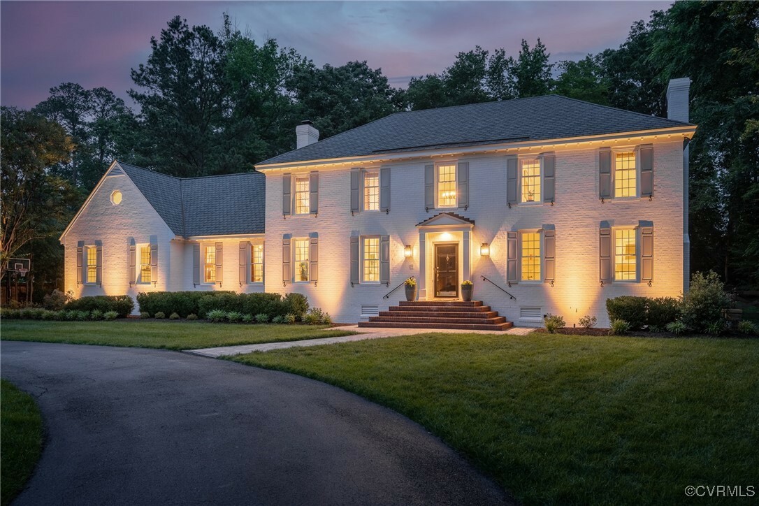 Property Photo: 105 N Erlwood Court VA 23229