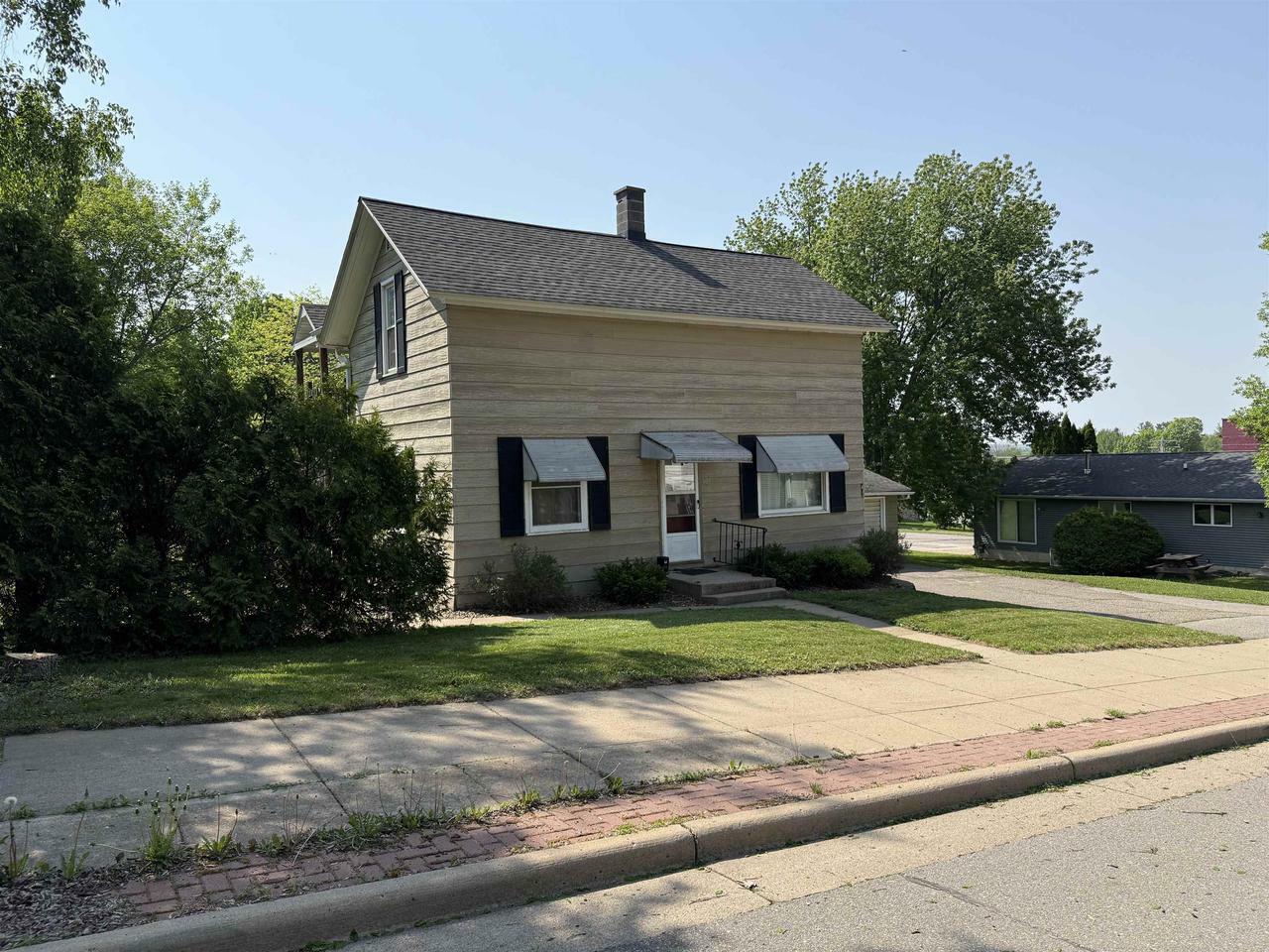 Property Photo: 609 Main Street WI 54448