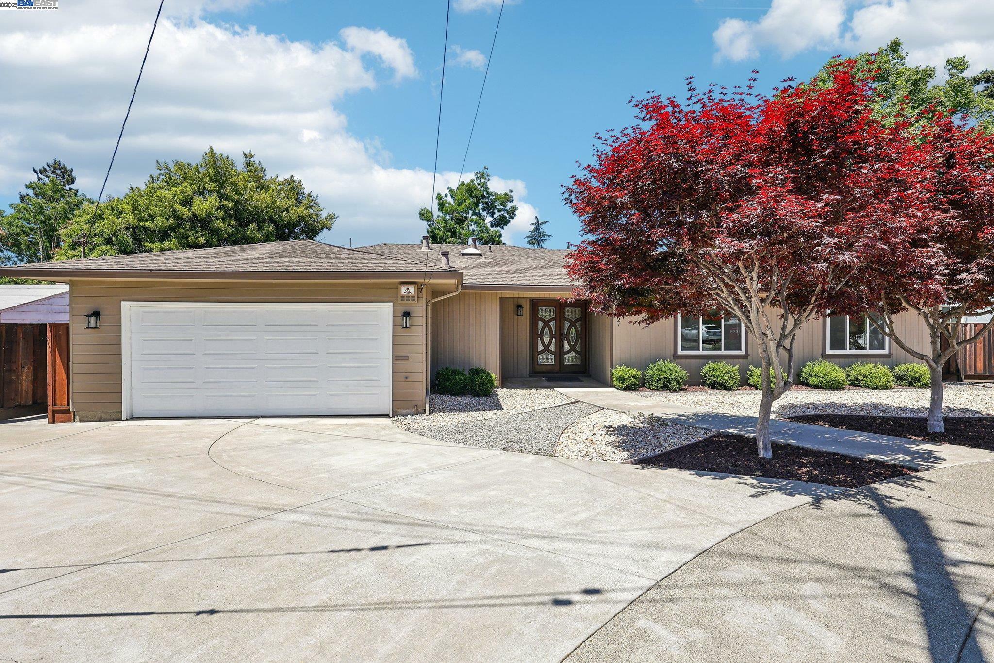 Property Photo: 19927 Conrad Ct CA 94546