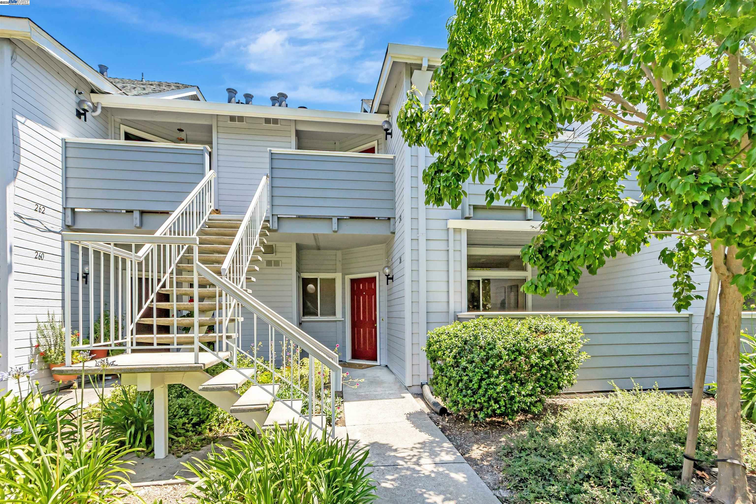 Property Photo:  256 Shadow Run Dr  CA 95110 