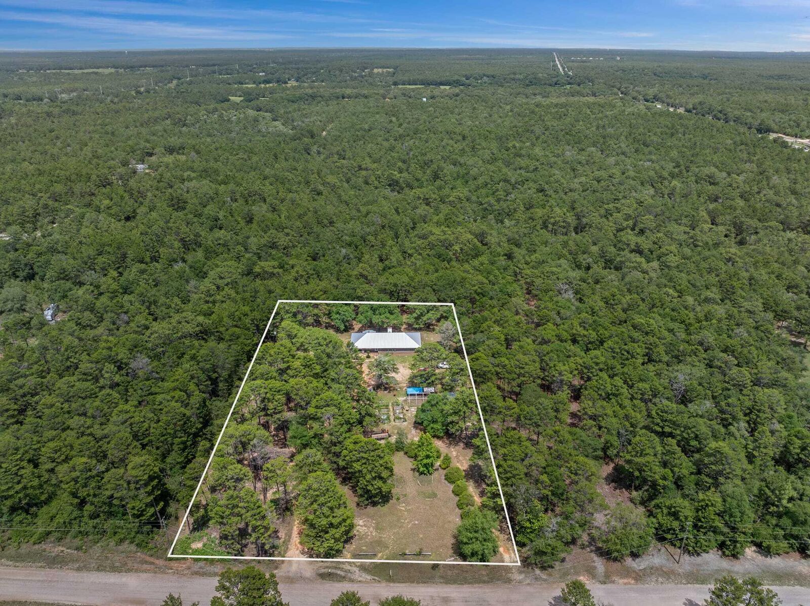 Property Photo:  202 Bonita Drive  FL 32433 