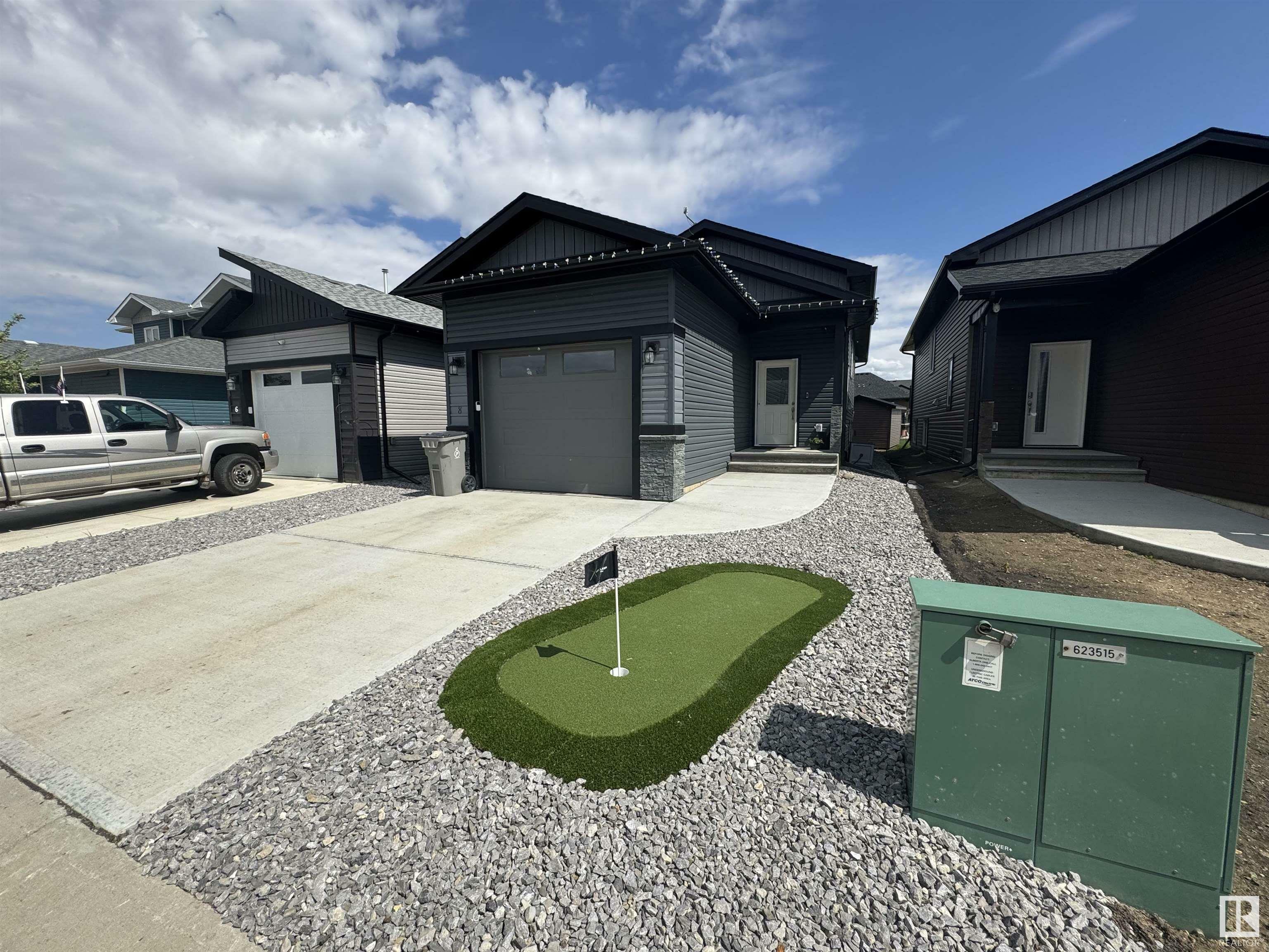 Property Photo: 8 Whitetail Cove AB T0B 3H0