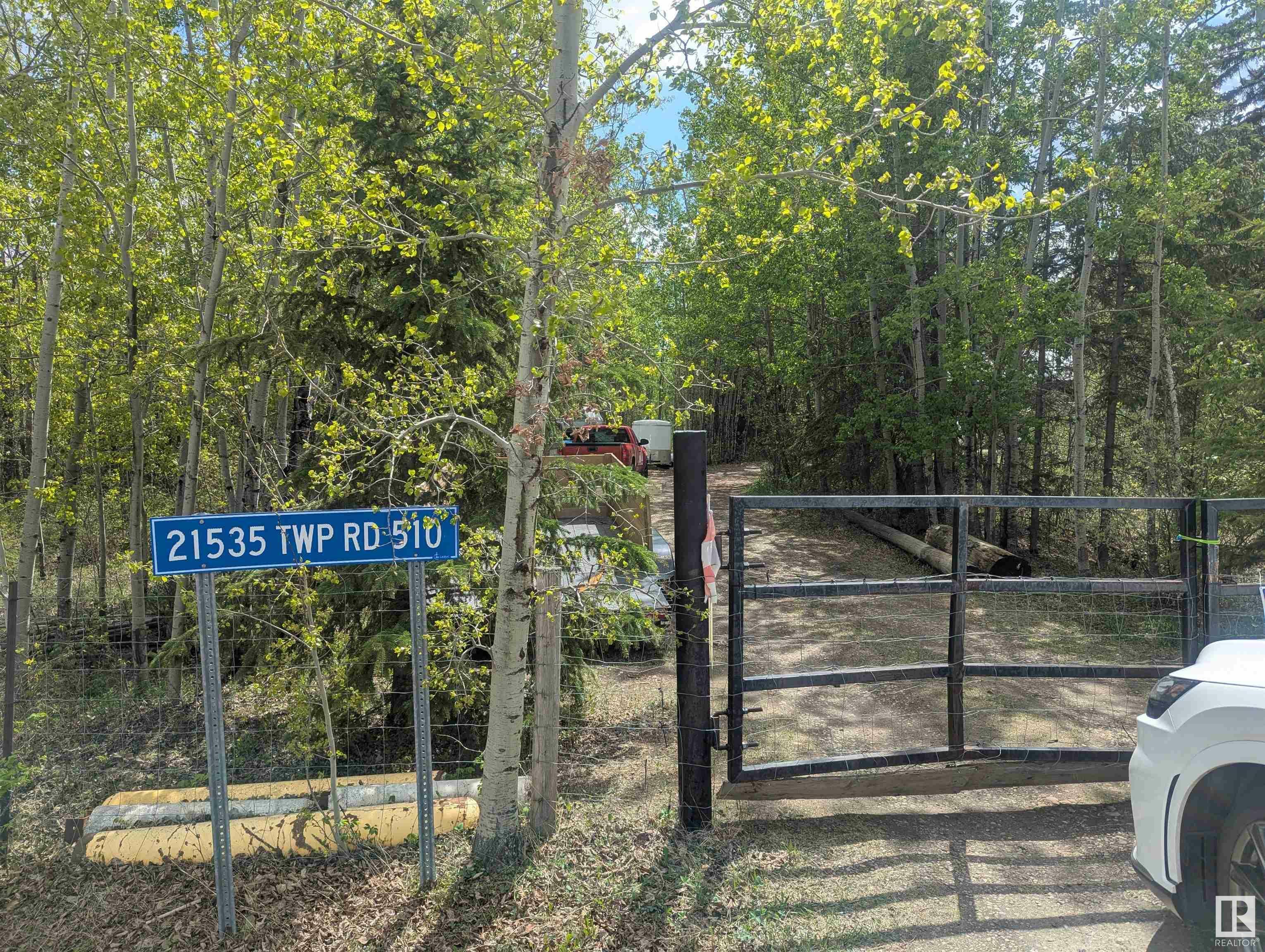 Property Photo: 21535 Twp Road 510 AB T0B 3M2