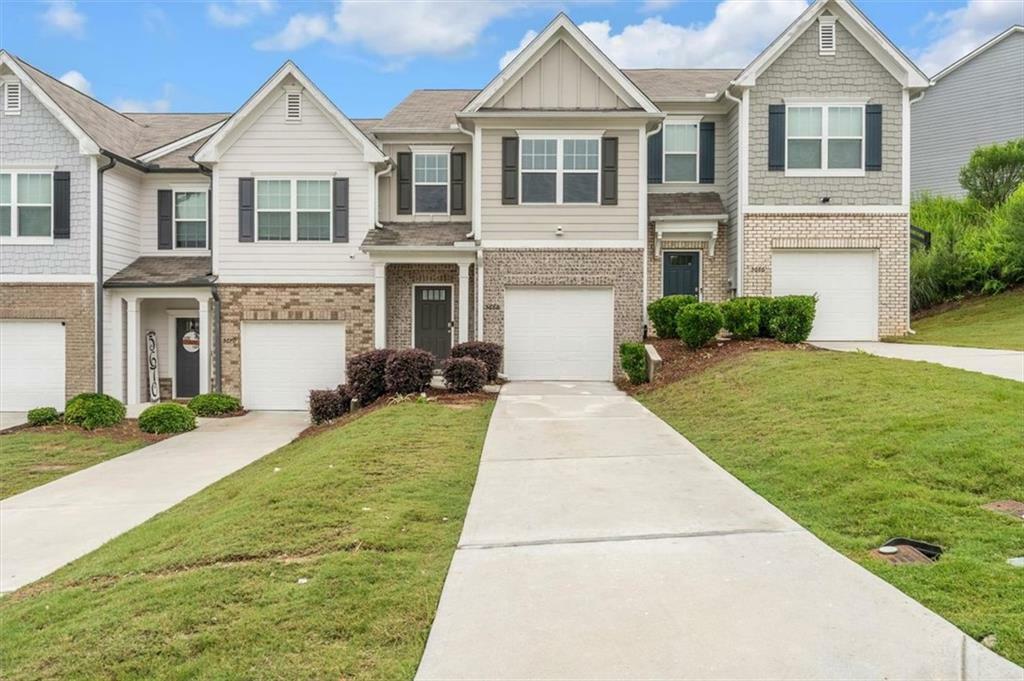 Property Photo: 5668 Union Pointe Drive GA 30291