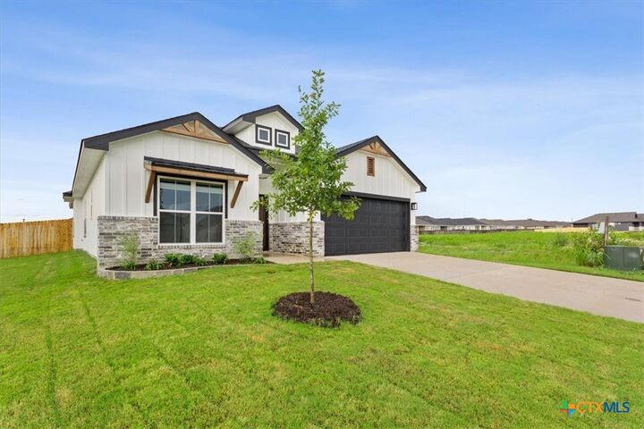 Property Photo: 1410 Flatland Trail TX 76502