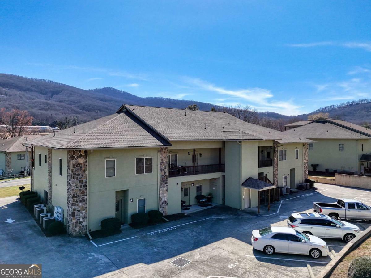 Property Photo: 1649D Lakeview Drive GA 30582