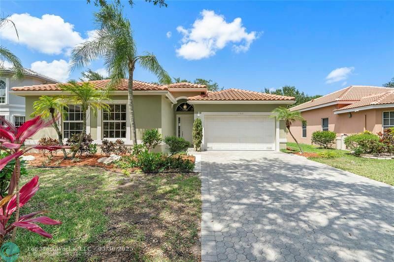 Property Photo: 11517 NW 49th Ct FL 33076
