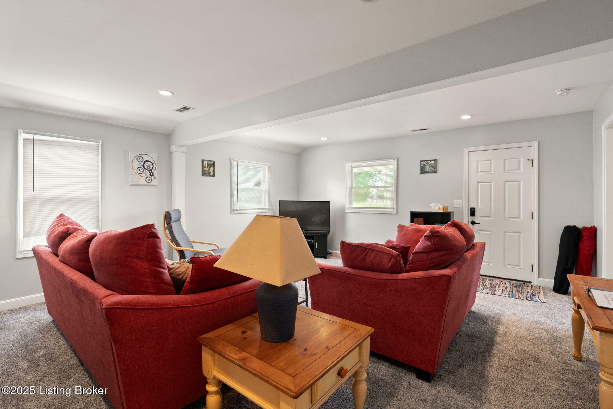 Property Photo: 1641 Taylor Ave KY 40213
