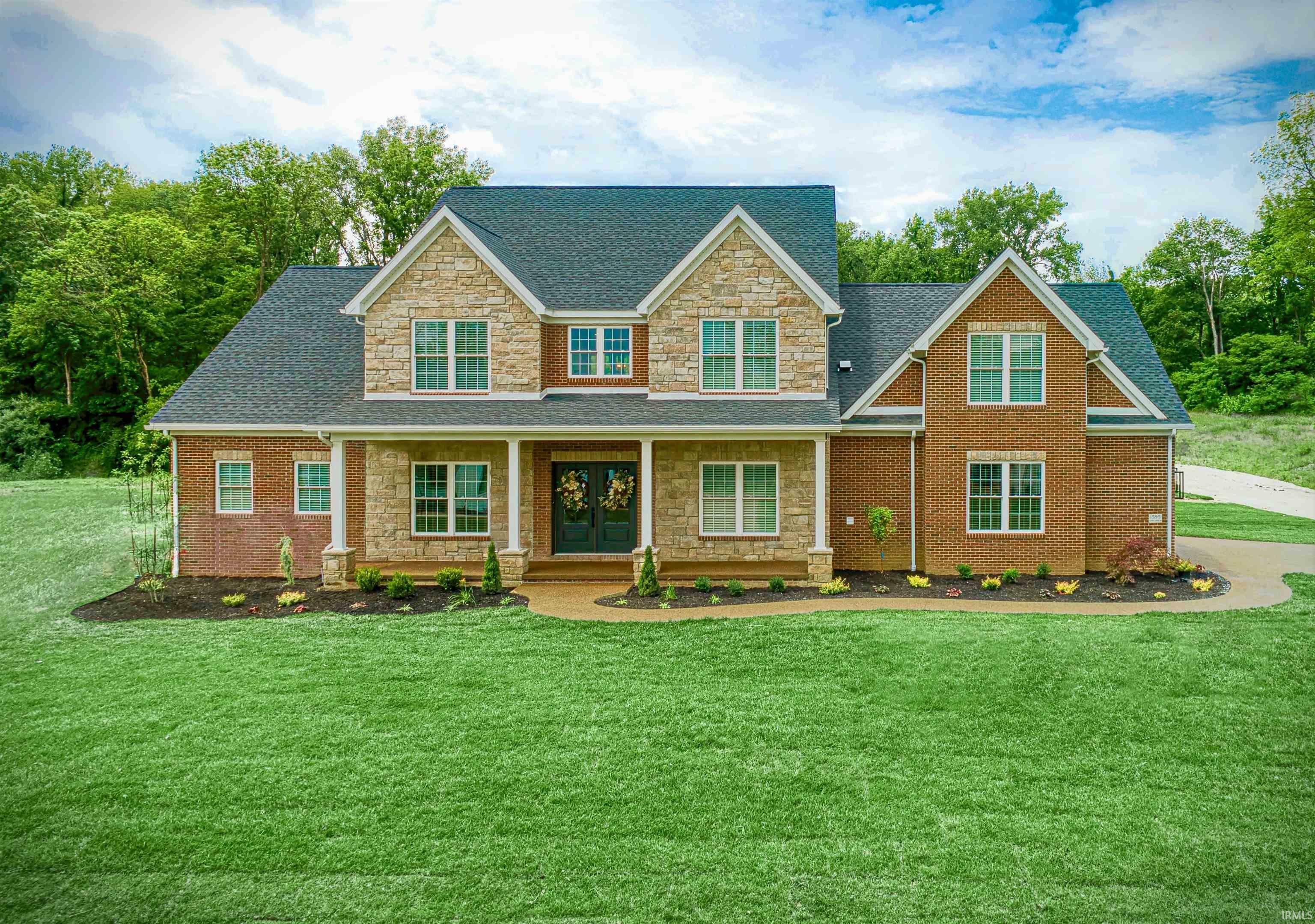 Property Photo: 1595 Victoria Woods Drive IN 47601