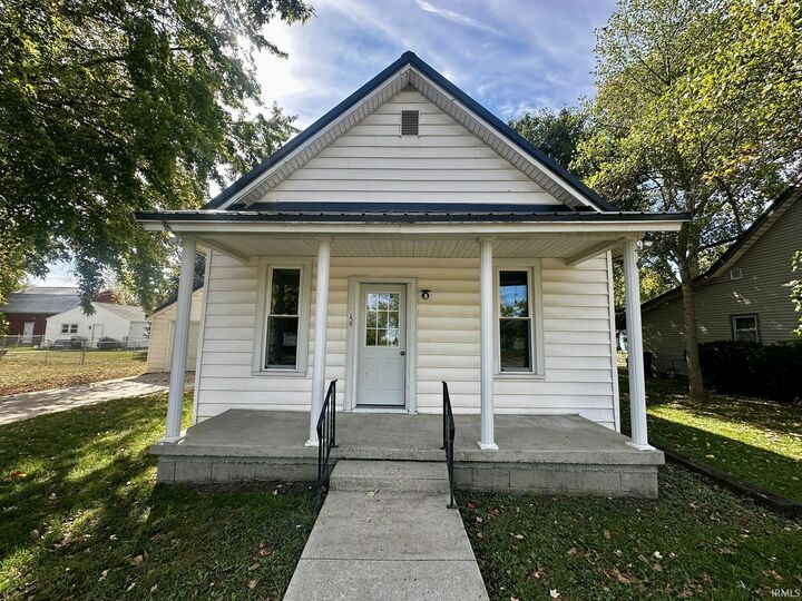 Property Photo: 138 E Washington Street IN 46772
