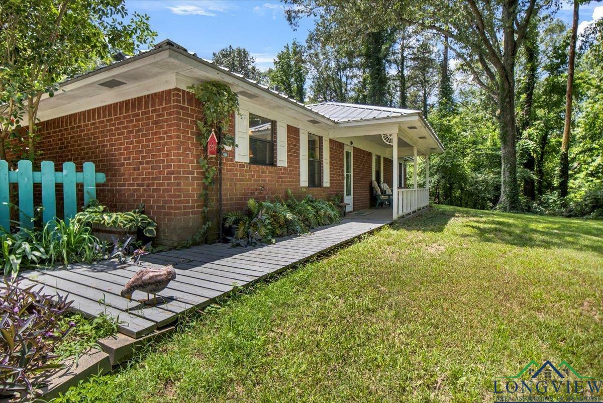 Property Photo: 584 E Fm 1798 TX 75681