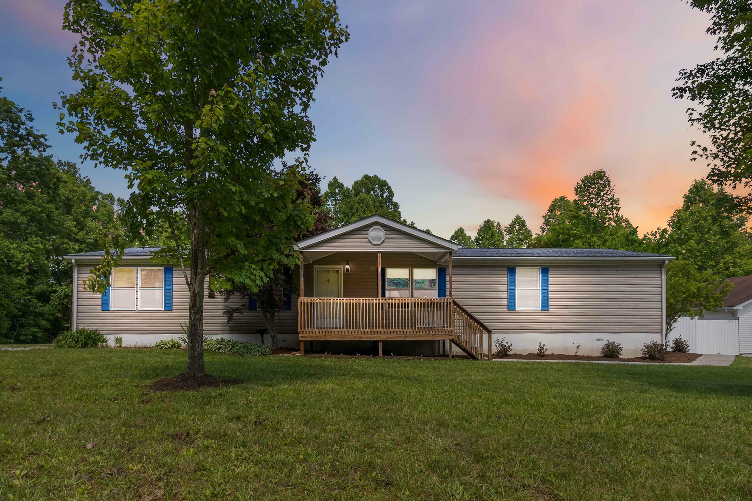 Property Photo: 8040 Somerset Road KY 40741