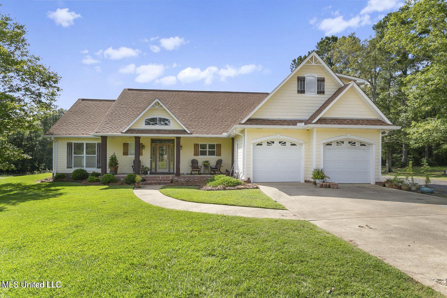 Property Photo: 355 Louise Lane MS 39042