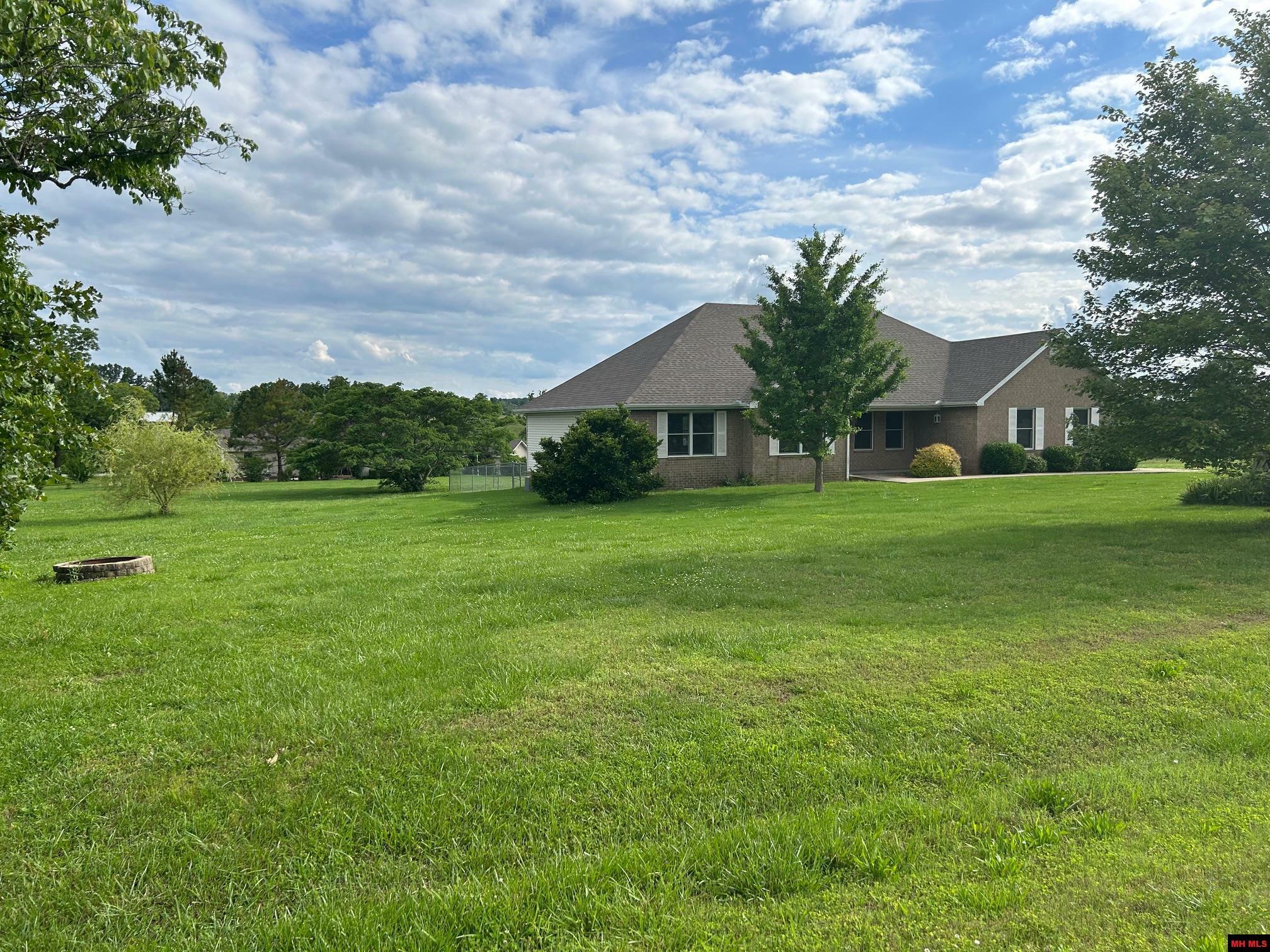 Property Photo: 108 Debonair Court AR 72653