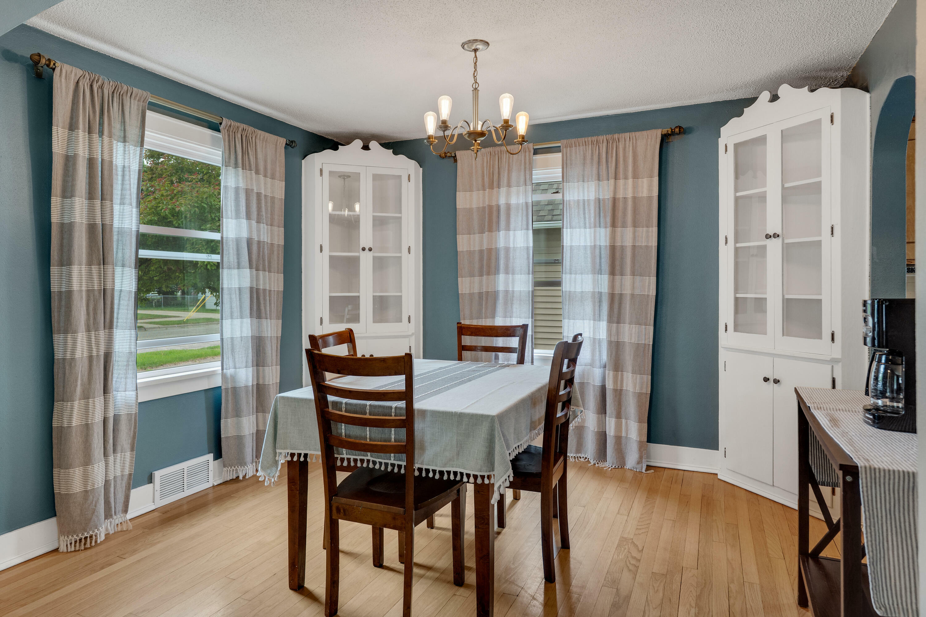 Property Photo: 1625 Travis St WI 54601
