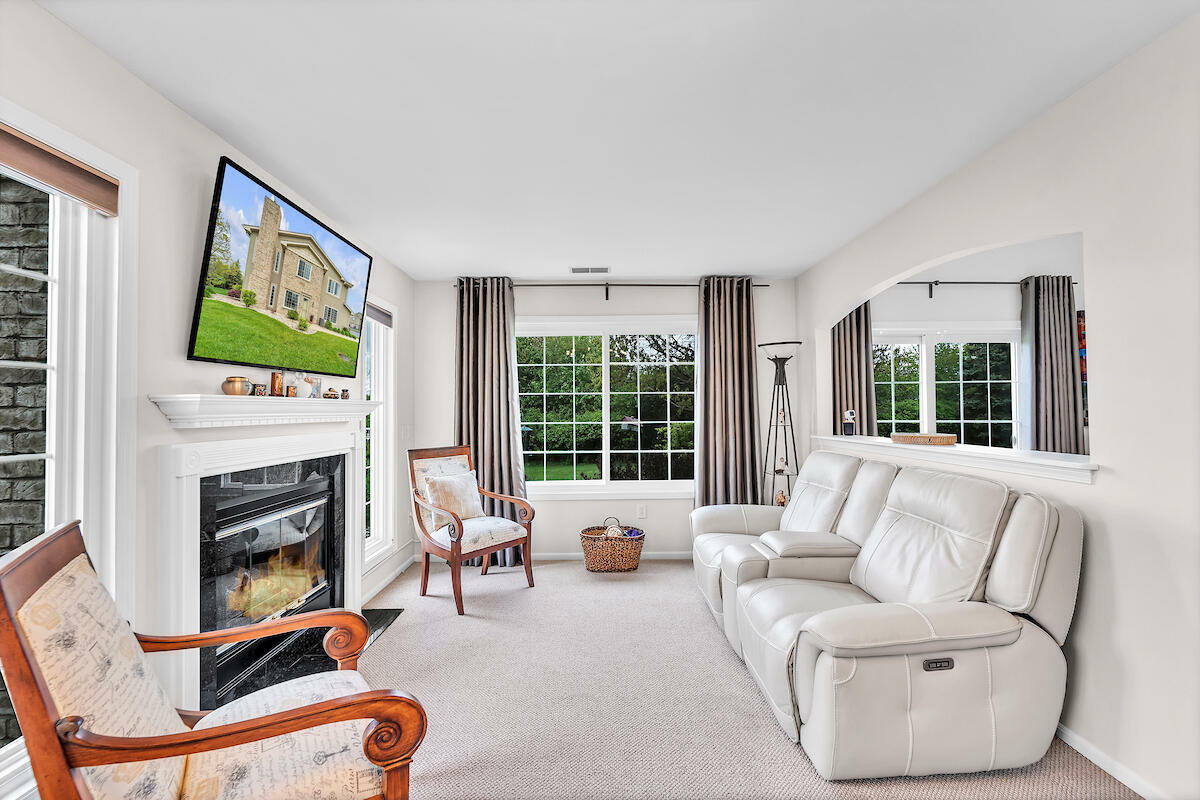 Property Photo: 10010 74th St H WI 53142
