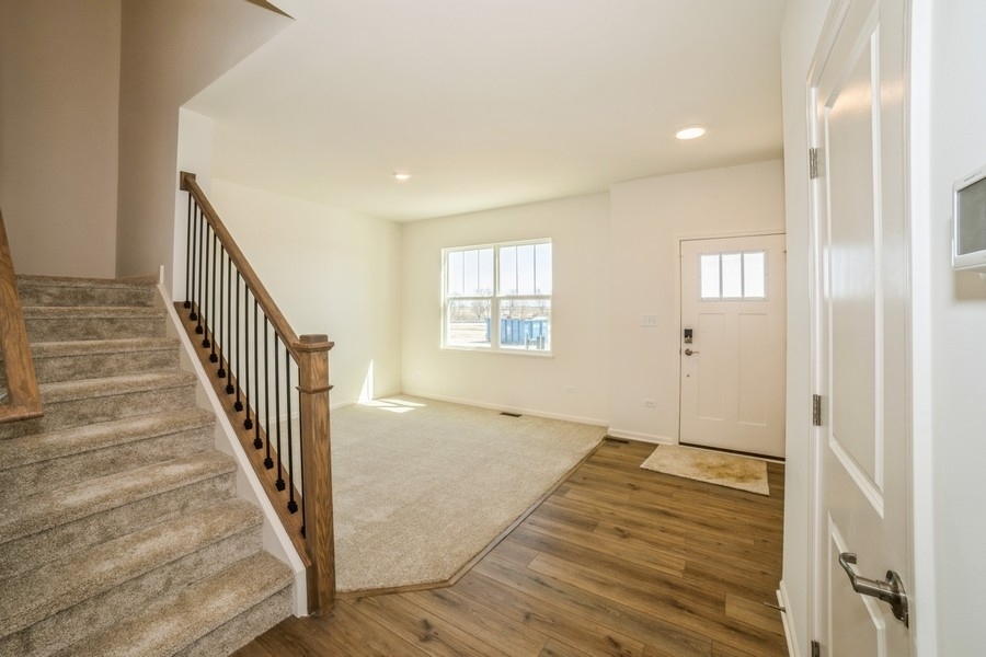 Property Photo: 1129 Greenleaf Street IL 60178