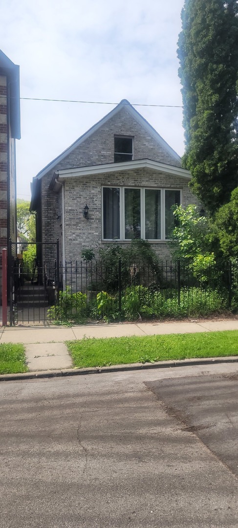 Property Photo: 541 W 44th Place IL 60609
