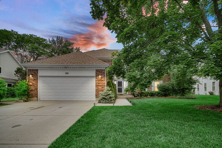 320 Brampton Lane  Arlington Heights IL 60004 photo