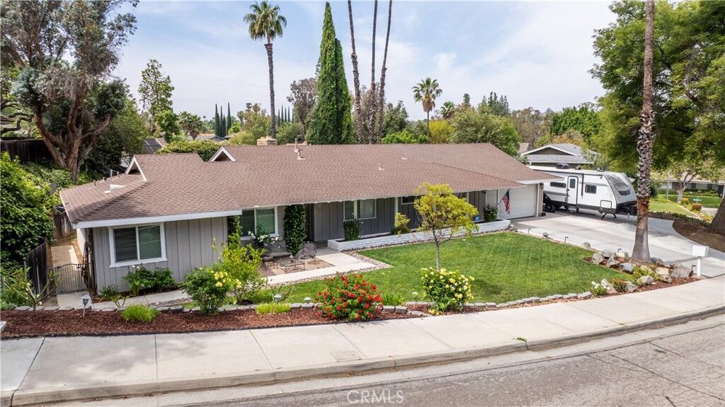 Property Photo:  1544 Bellefontaine Drive  CA 92506 
