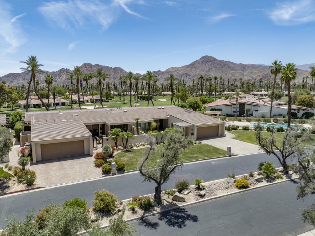 Property Photo: 44970 Desert Horizons Drive CA 92210