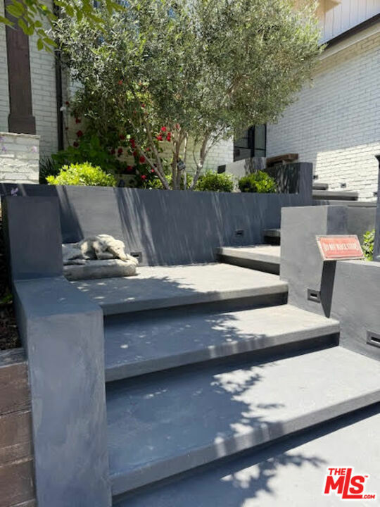 Property Photo: 2835 Westbrook Avenue CA 90046