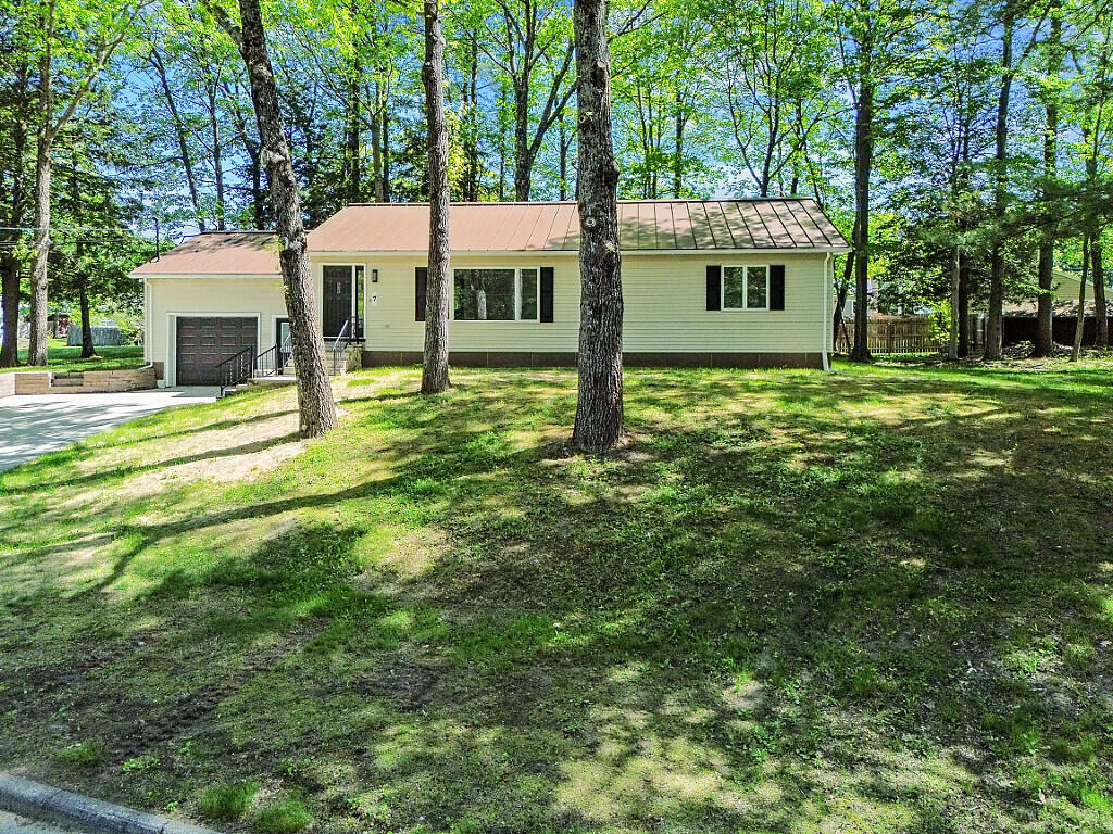 Property Photo: 7 Philip Avenue ME 04330