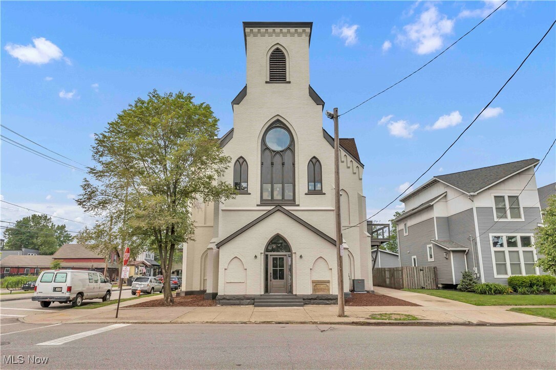 2130 W 42nd Street 2  Cleveland OH 44113 photo