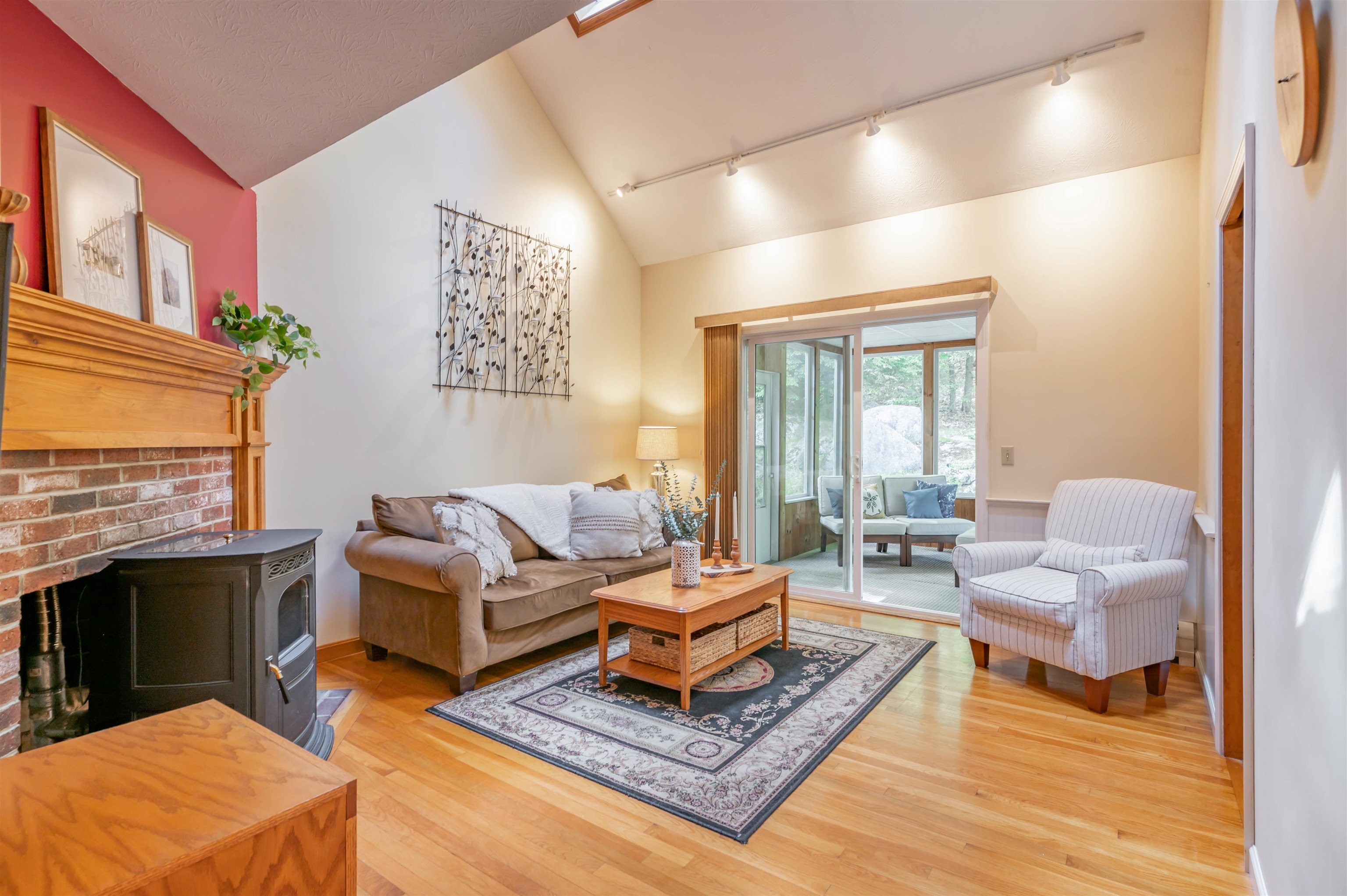Property Photo: 25 Kasey Drive NH 03055