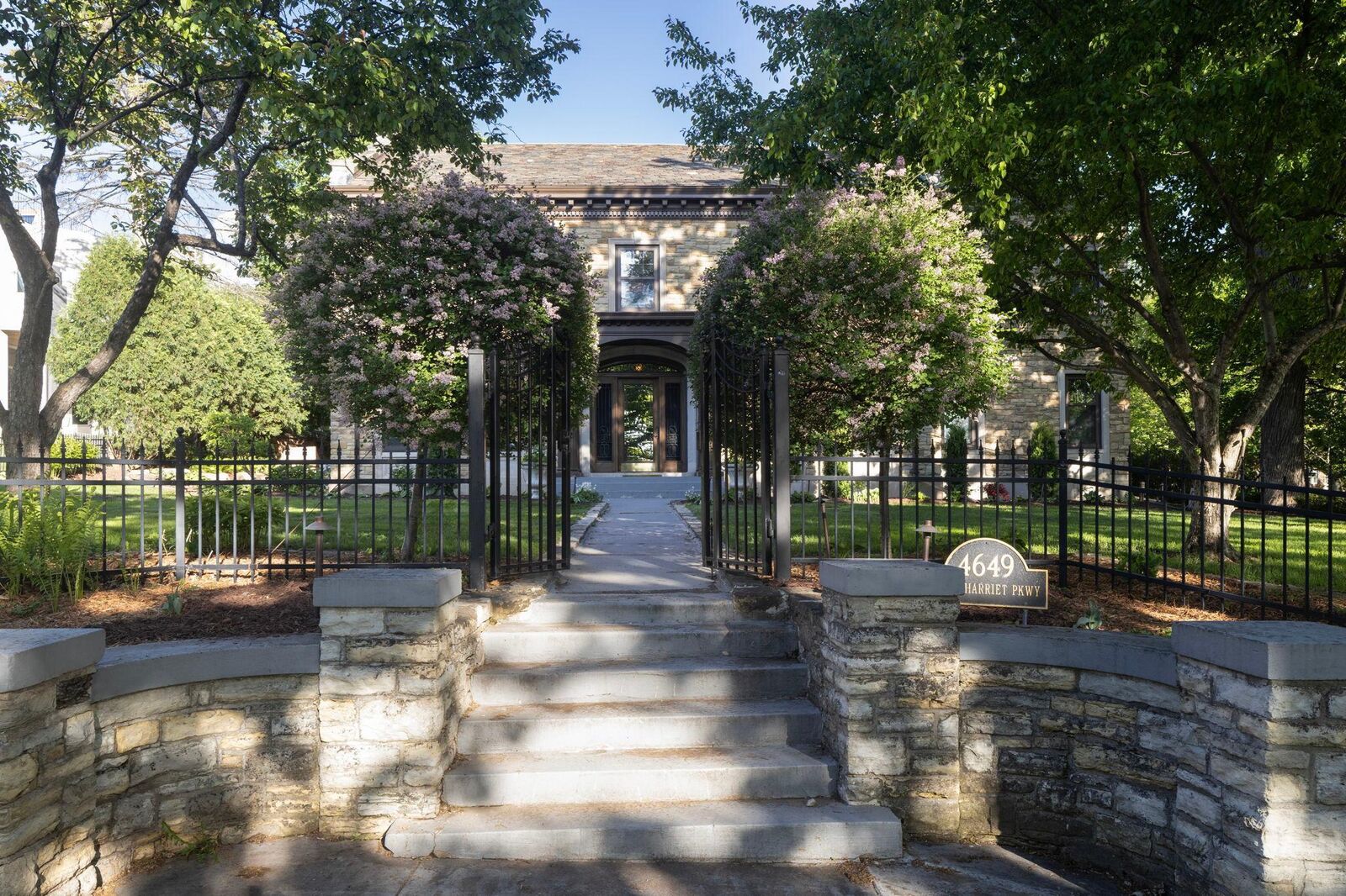 Property Photo:  4649 E Lake Harriet Parkway  MN 55419 