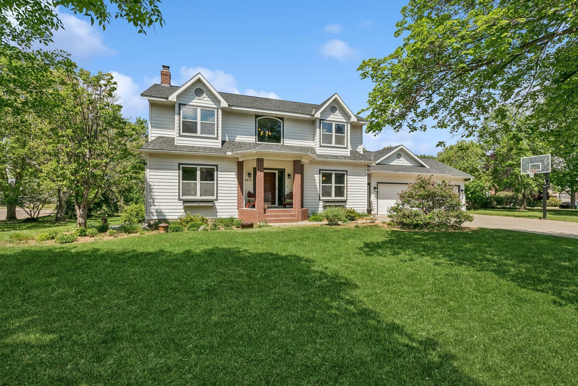 Property Photo: 2415 Field Court MN 56301