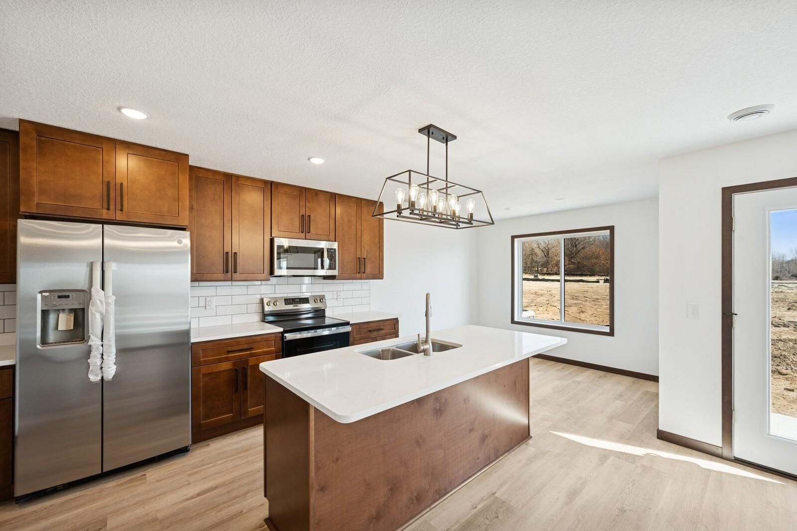 Property Photo:  18064 Walnut Circle  MN 55309 